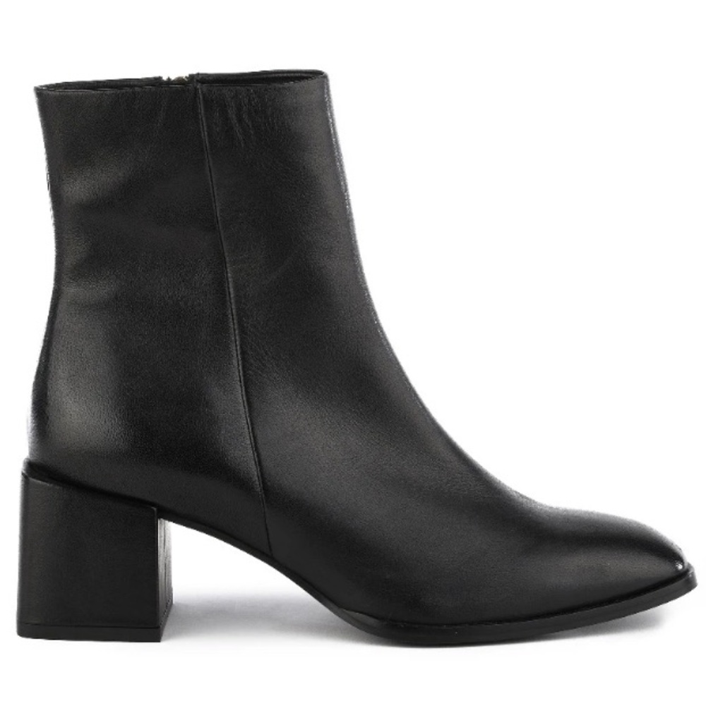 Seychelles siesta boot